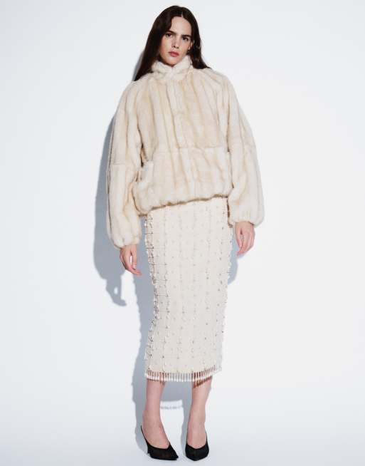 ASOS DESIGN 80-tals oversized bomberkappa i krämfärgad fuskpäls, 2 av 4