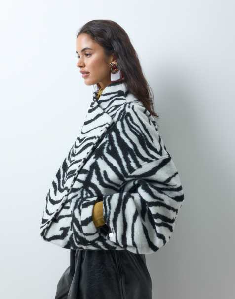 ASOS DESIGN 80s batwing textured formal jacket in white zebra - view 1