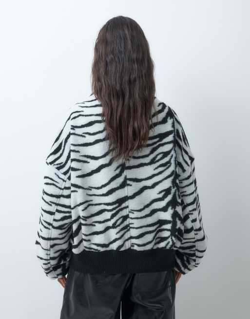ASOS DESIGN 80's batwing textured formal jacket in white zebra, 4 of 5