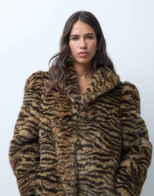 ASOS DESIGN 80's shoulder oversized faux fur coat in tiger, 4 of 4
