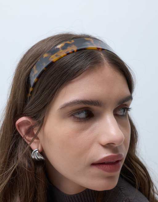 ASOS DESIGN 90s headband in brown tortoise shell, 2 of 3