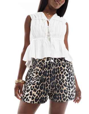 ASOS DESIGN a line short in leopard print-Multi