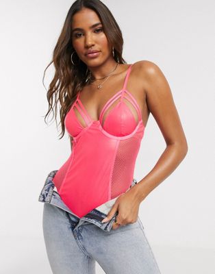 ASOS DESIGN – Aaliyah – Body aus PU und Netzstoff mit Zierausschnitten und Trägern-Rosa