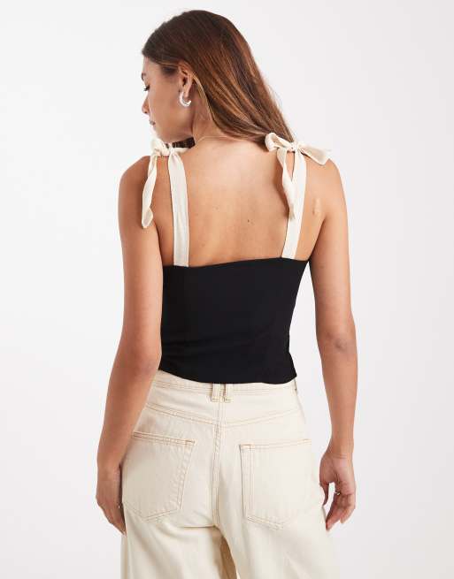 ASOS DESIGN - Aangerimpelde camitop met gestrikte schouderbandjes in zwart, 2 van 4