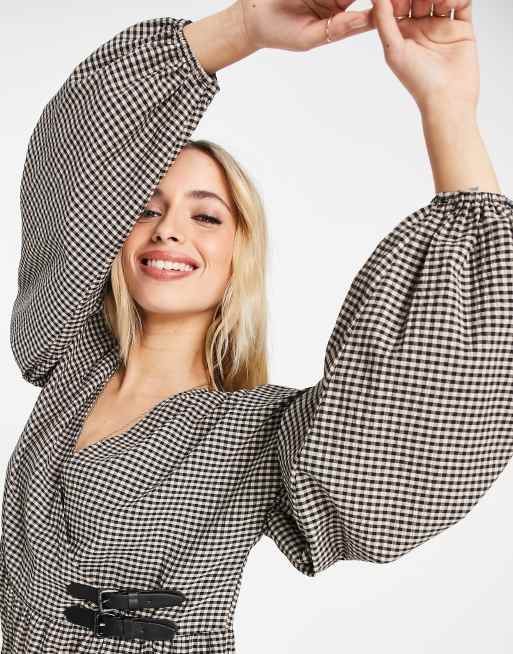 ASOS DESIGN - Aangerimpelde jumpsuit met overslag en rimpeleffect in mini gingham ruit met gespen, 3 van 4