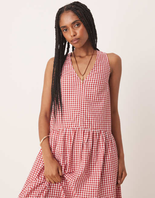ASOS DESIGN - Aangerimpelde maxi jurk met strik aan de achterkant en gingham ruit in rood, 4 van 4