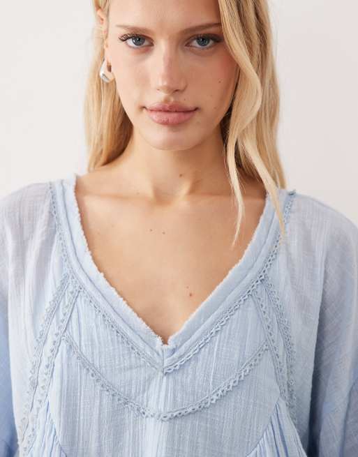 ASOS DESIGN - Aangerimpelde mini-jurk met V-hals in blauw met wassing, 3 van 4
