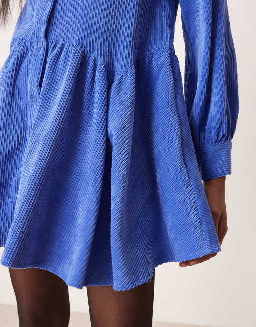 ASOS DESIGN - Aangerimpelde mini-jurk van corduroy met peplumzoom in blauw, 3 van 4