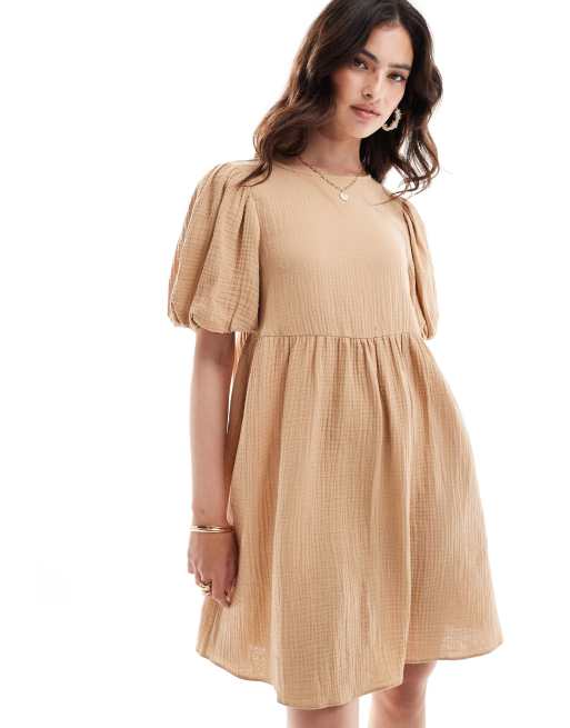 ASOS DESIGN - Aangerimpelde mini jurk van dubbele stof met pofmouwen in stone