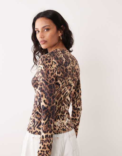 ASOS DESIGN - Aanlsuitend vest in luipaardprint, 3 van 4