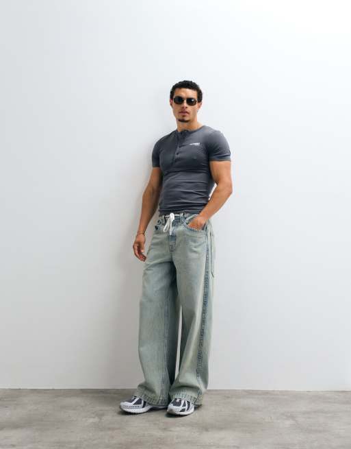 ASOS DESIGN - Aansluitend Henley T-shirt met print op de borst in grijs, 5 van 5