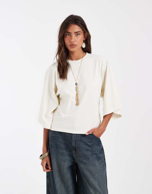 ASOS DESIGN - Aansluitend T-shirt met vleermuismouwen in crème, 2 van 4