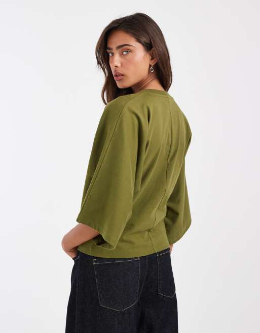 ASOS DESIGN - Aansluitend T-shirt met vleermuismouwen in kaki, 4 van 4