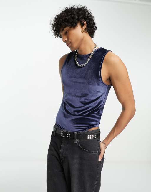 ASOS DESIGN - Aansluitende body in donkerblauw velour 