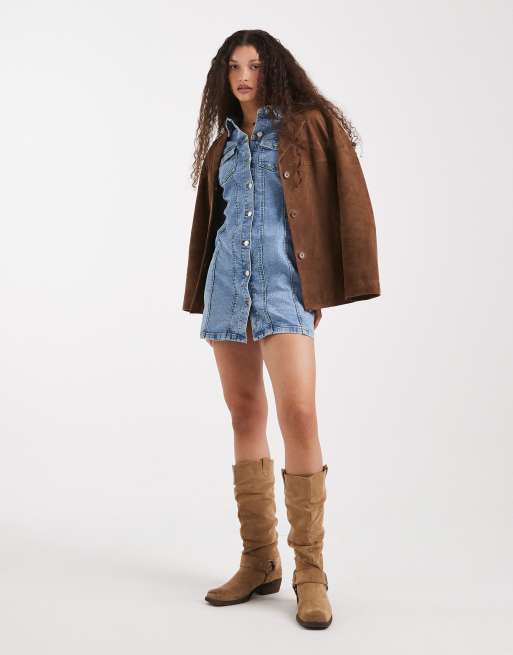 ASOS DESIGN - Aansluitende denim mini-overhemdjurk met lange mouwen in middenblauw, 2 van 4