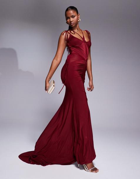 ASOS DESIGN – Abendkleid aus Chiffon-Mesh in Burgunderrot mit nach hinten abfallendem Saum - view 1