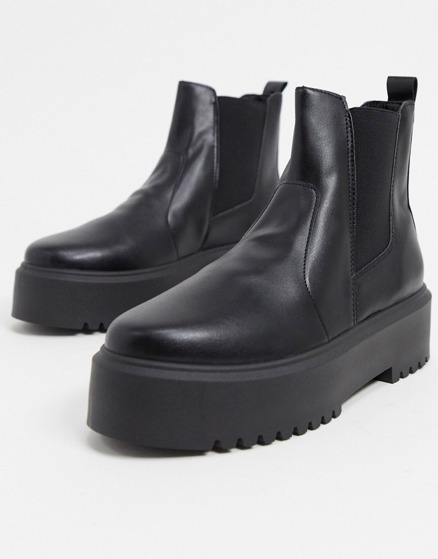 Aberdeen chunky chelsea boots in black
