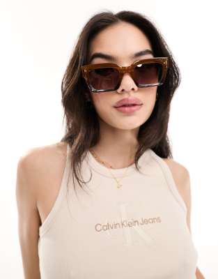 ASOS DESIGN - Abgeschrägte, eckige Sonnenbrille in Kristallbraun-Brown