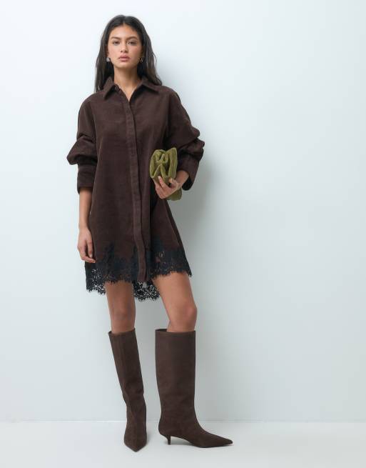 ASOS DESIGN abito camicia mini oversize in velluto a coste con orlo in pizzo color cioccolato, 1 di 5