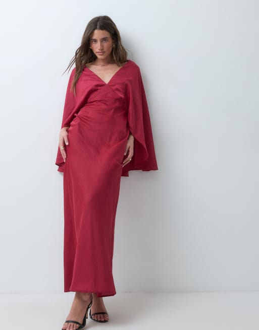 ASOS DESIGN abito lungo in raso svasato con maniche a pipistrello e taglio sbieco in magenta, 1 di 5