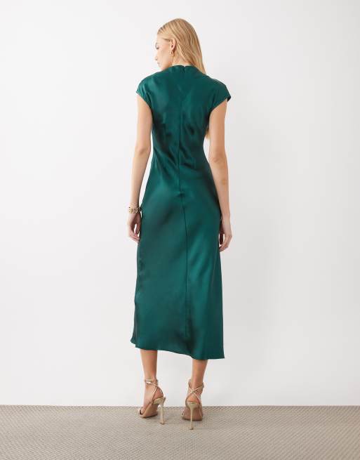 ASOS DESIGN abito midaxi a colonna in raso con maniche ad aletta verde scuro, 3 di 4