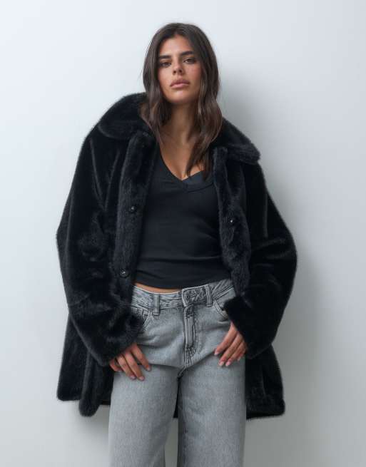 ASOS DESIGN abrigo midi tipo car coat con cuello de piel sintética en negro, 1 de 4