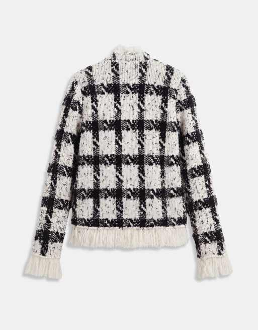 ASOS DESIGN - abrigo tipo cardigan texturizado con flecos y doble botonadura en cuadro monocromático, 7 de 9