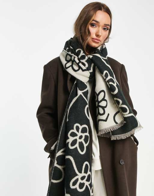 These 7 oversized scarves are the best fall and winter essentials