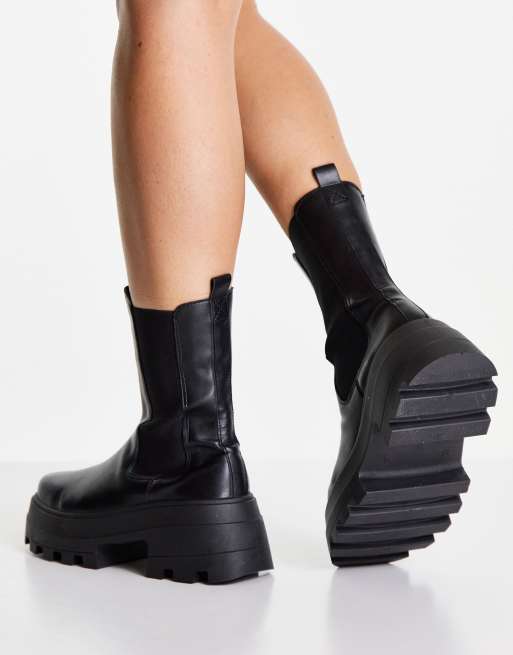 ASOS DESIGN Ada Chelsea Stiefel in Schwarz mit dicker Sohle