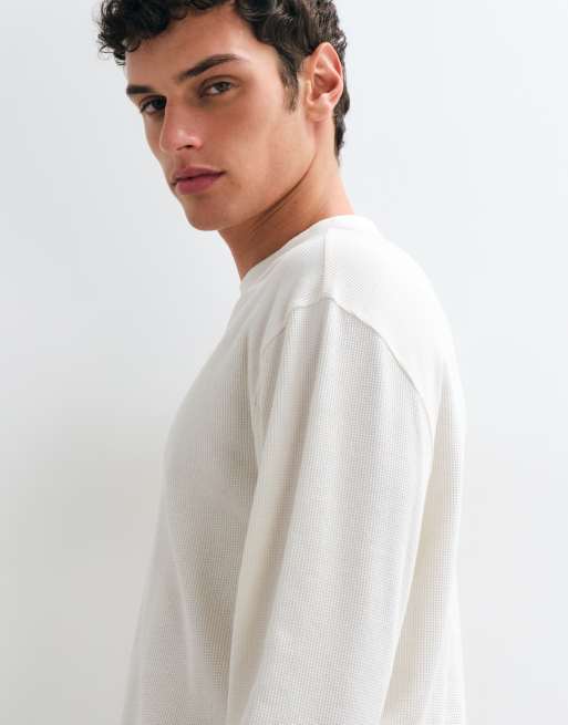 ASOS DESIGN afslappet langærmet T-shirt i cremefarvet waffle, 2 af 5