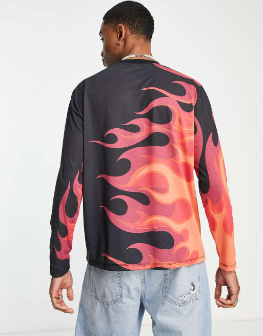 ASOS DESIGN - Afslappet langærmet T-shirt med flammeprint i sort, 3 af 4