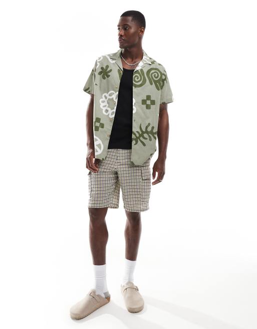 ASOS DESIGN - Afslappet skjorte med reverskrave og abstrakt print i grøn , 3 af 4