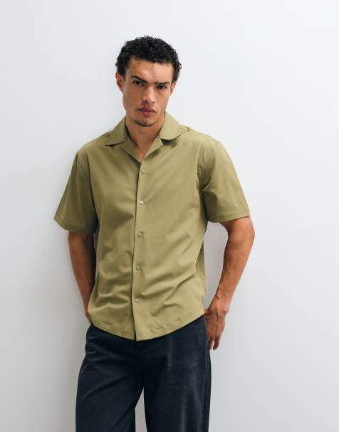 ASOS DESIGN afslappet skjorte med reverskrave og trykknapper i khaki - view 1