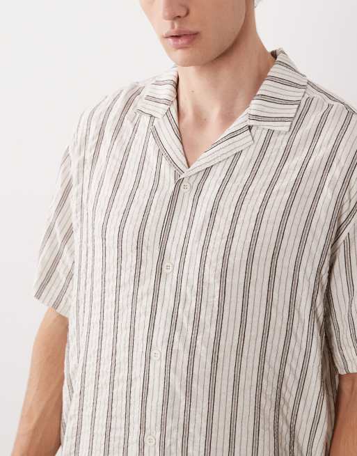 ASOS DESIGN - Afslappet skjorte med tekstur, reverskrave og striber i hvid, 3 af 5