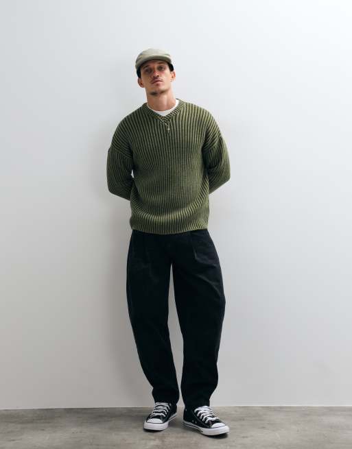 ASOS DESIGN afslappet strikket trøje med høj v-hals i khaki med ribstruktur, 5 af 5