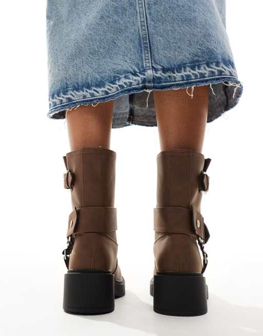 ASOS DESIGN - Aim - Stivaletti biker marroni con imbracatura a pianta larga, 4 di 4