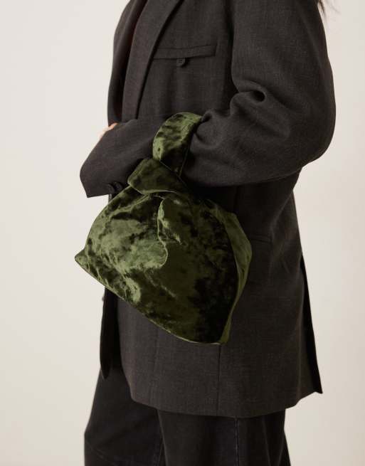 ASOS DESIGN – Aksamitna ciemnozielona kopertówka z uchwytem, 3 z 4