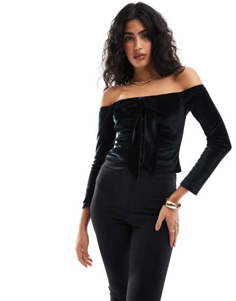 ASOS DESIGN – Aksamitny czarny top z długim rękawem i dekoltem bardot z dużą kokardką - view 1