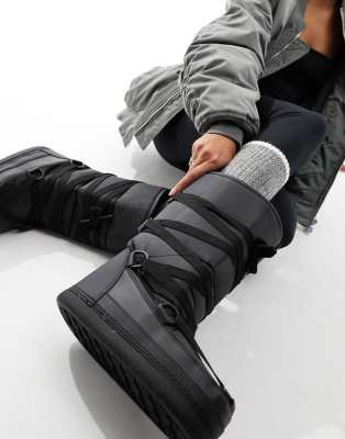 ASOS DESIGN Alaska puffer snow boots in black