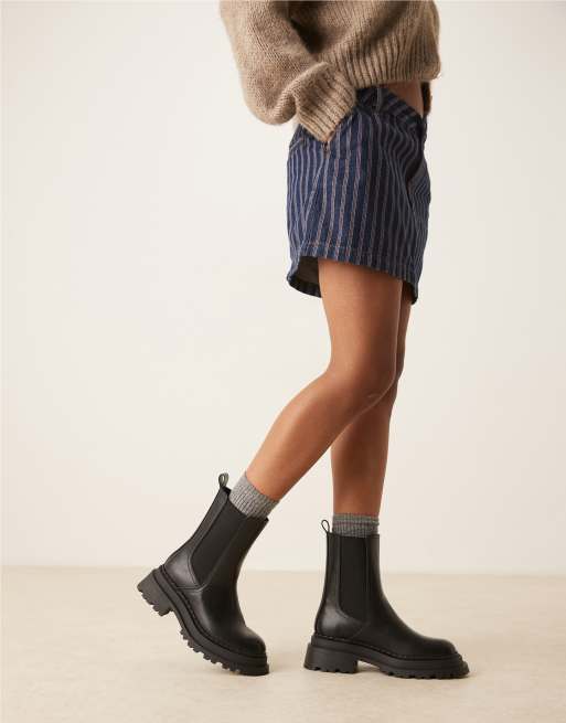 ASOS DESIGN Alfie chunky Chelsea boots in black, 3 of 4