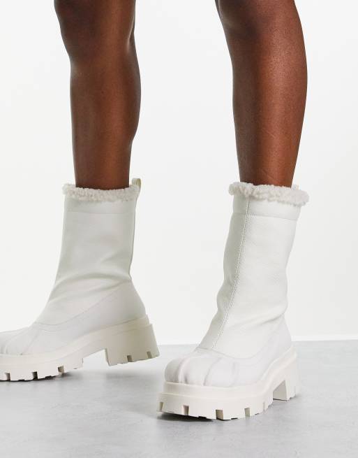 ASOS DESIGN - Alice - Pull-on laarzen met borgvoering in wit