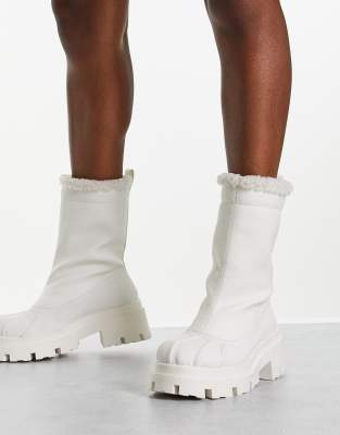 Trending: White Chunky Boots