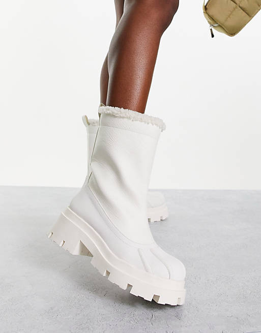 Shoes Boots/Alice shearling lined pull on boots in white 