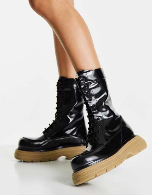 ASOS DESIGN - Alicia - Sorte chunky snørestøvler i premium læder med beige sål