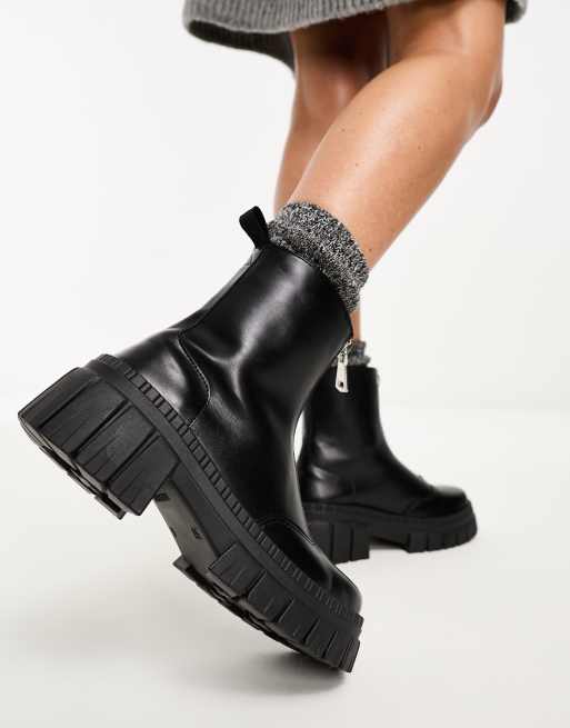 Black boots with zip best sale up front