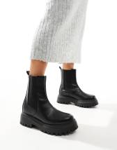 【ALDO】マルチ素材Grandstepプラットフォーム・ソックスブーツ ALDO Grandstep chunky platform sock boots in black | ASOS