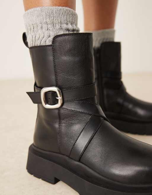 ASOS DESIGN - Amelia - Bottines plates en cuir avec semelle chunky et détail boucle - Noir, 2 de 4