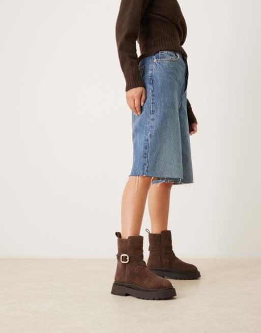 ASOS DESIGN – Amelia – Chokladbruna, grova, platta ankelboots med spännen i mocka, 4 av 4