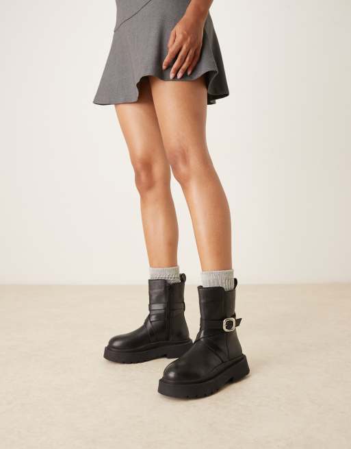 ASOS DESIGN – Amelia – Svarta, platta och grova ankelboots i läder med spännen, 3 av 4