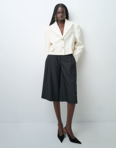 ASOS DESIGN americana de traje corta, superoversize y de doble botonadura en crema - view 1